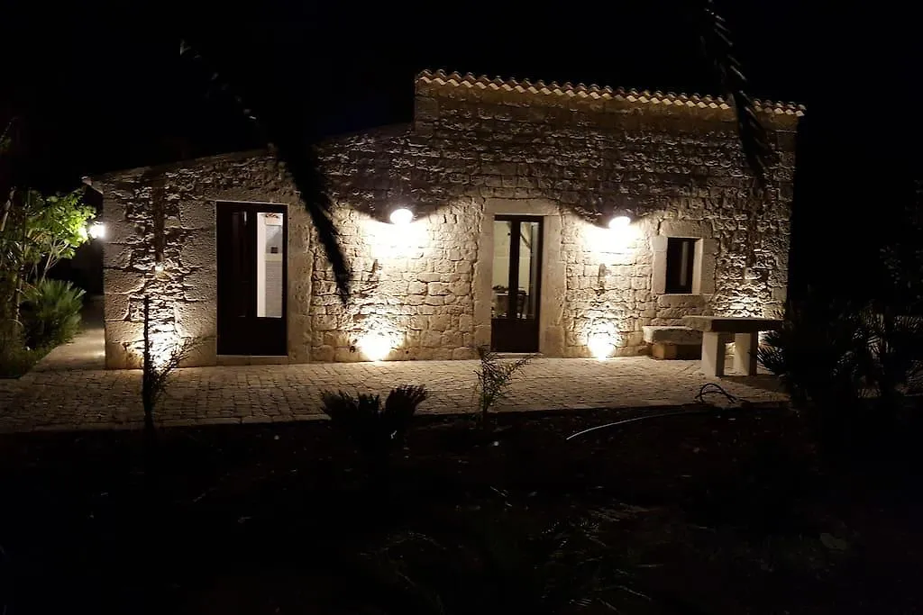La Dimora Del Decano Βίλα Scicli Κατάλυμα σε φάρμα